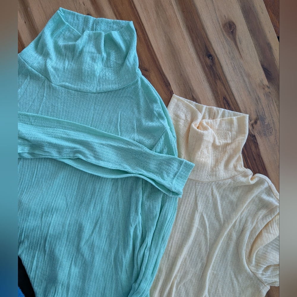 H&M Cream Ribbed Short Sleeve Top